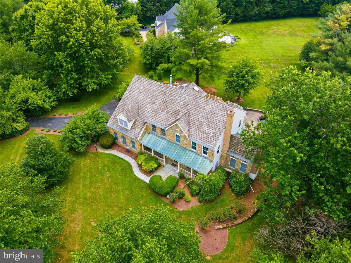 26 Grey Pebble Ct Property Photo 2