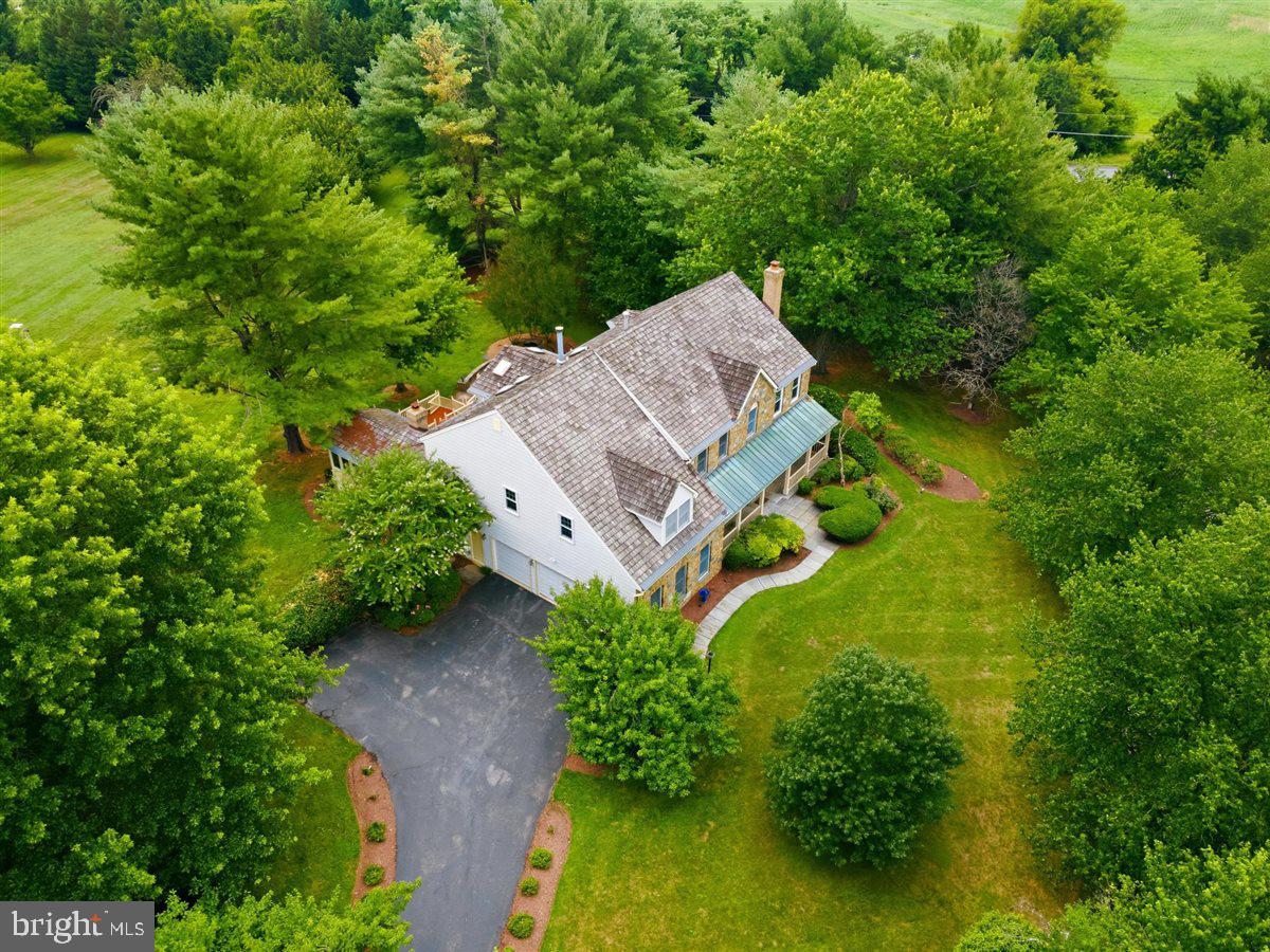 26 Grey Pebble Ct Property Photo 3