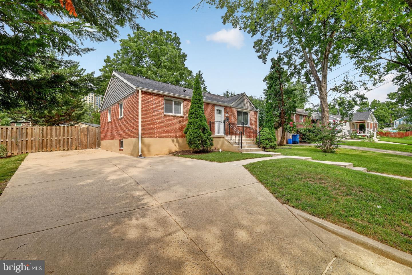 11102 BUCKNELL DR