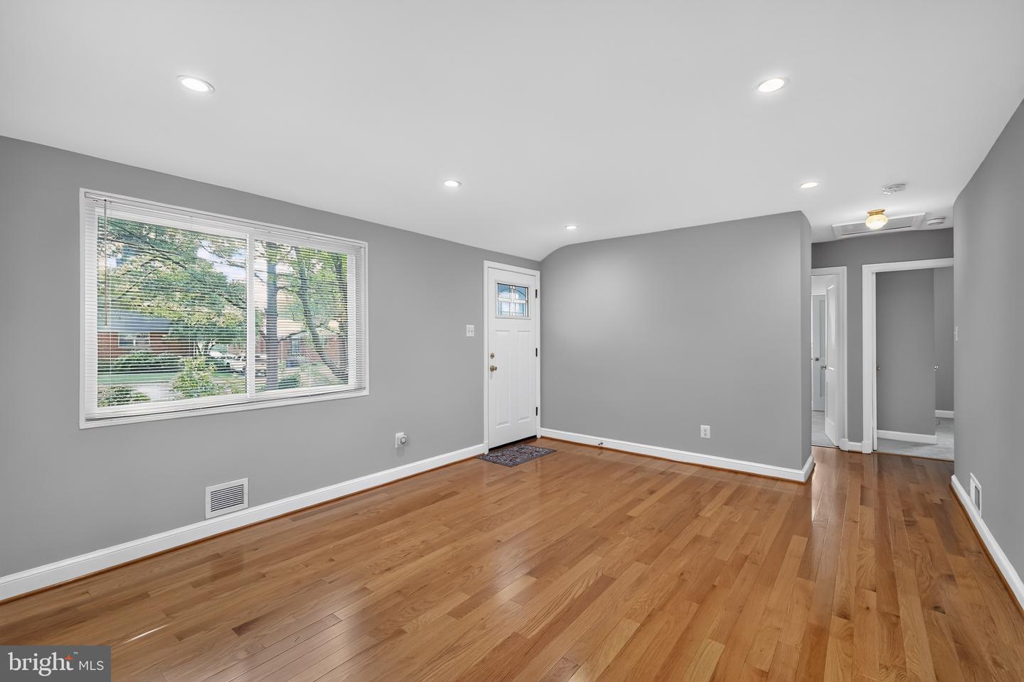 11102 Bucknell Dr Property Photo 3