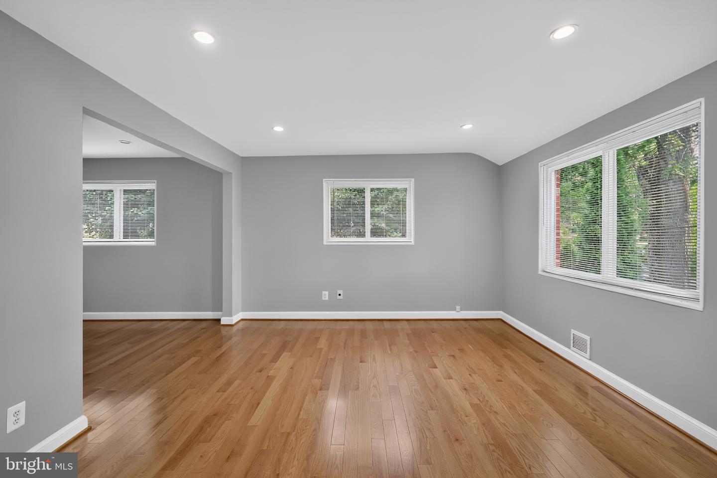 11102 Bucknell Dr Property Photo 4