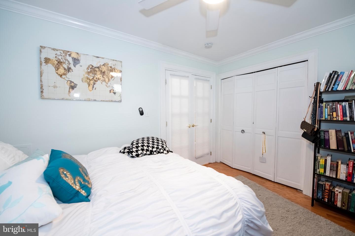 7036 Strathmore St #211 Property Photo 17
