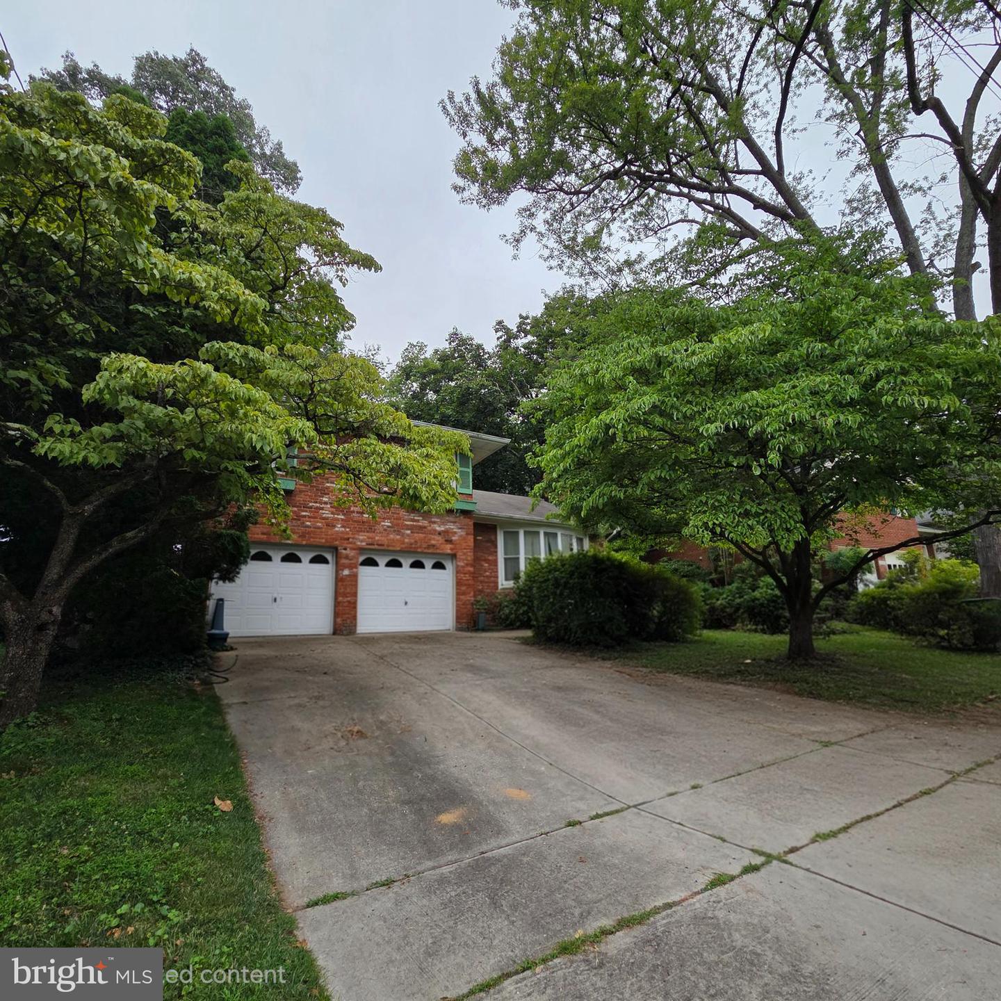 8602 Ewing Dr Property Photo 1