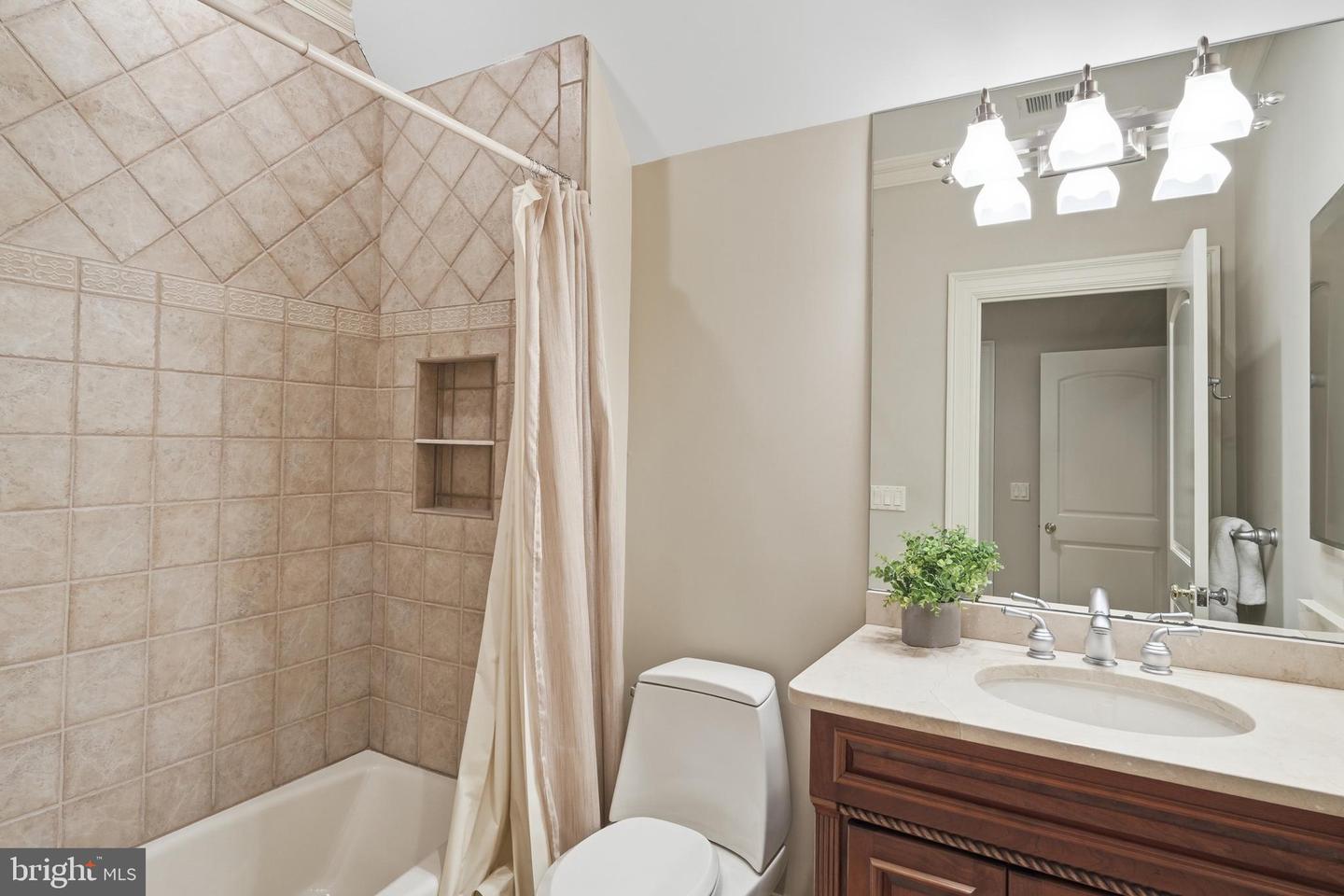 9833 Avenel Farm Dr Property Photo 33