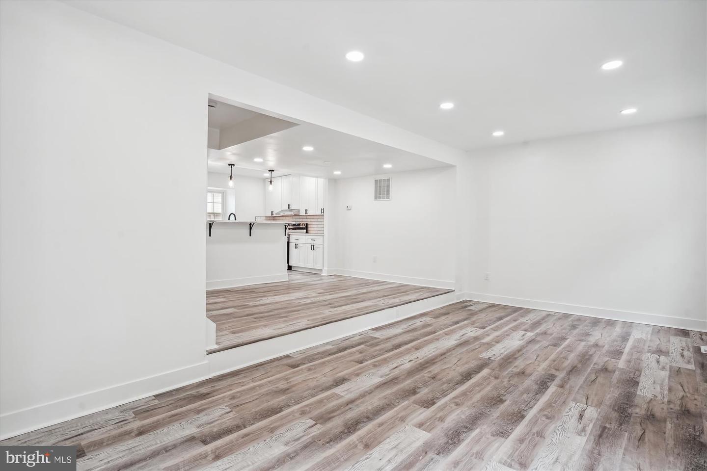 8648 Watershed Ct Property Photo 12