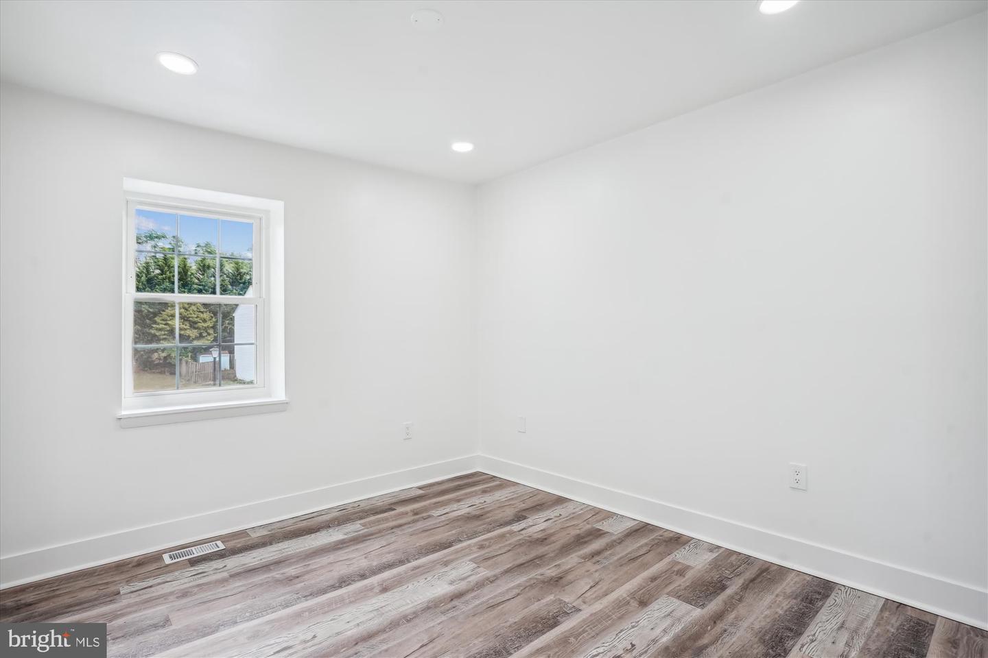 8648 Watershed Ct Property Photo 21