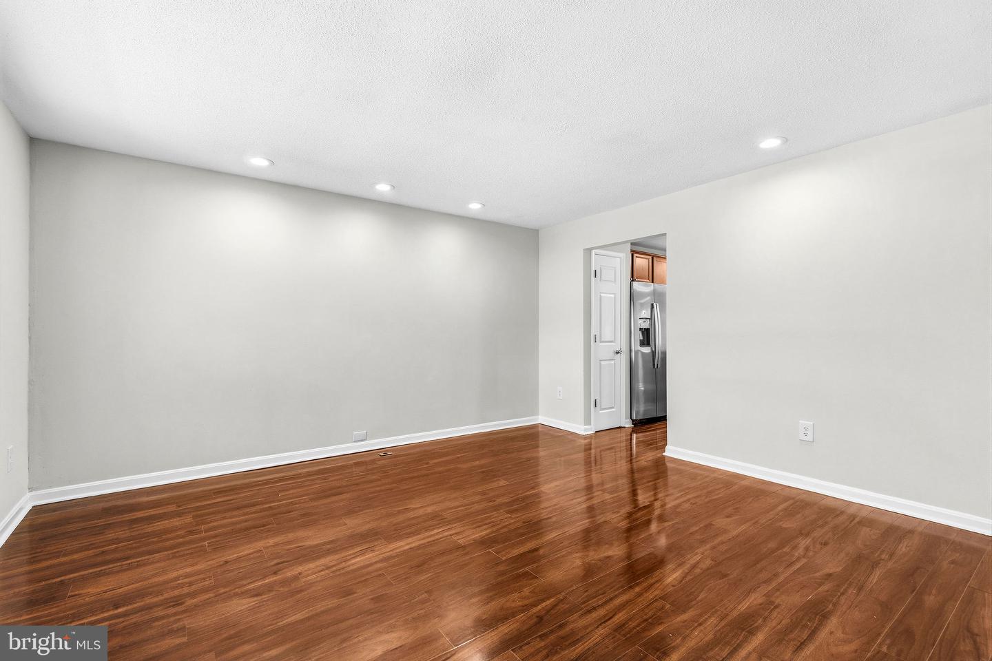 11404 Applegrath Way Property Photo 7