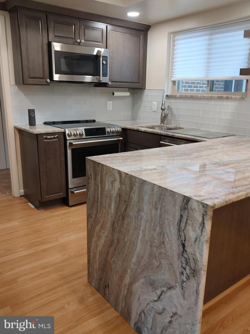 3576 CHISWICK CT #34-2C