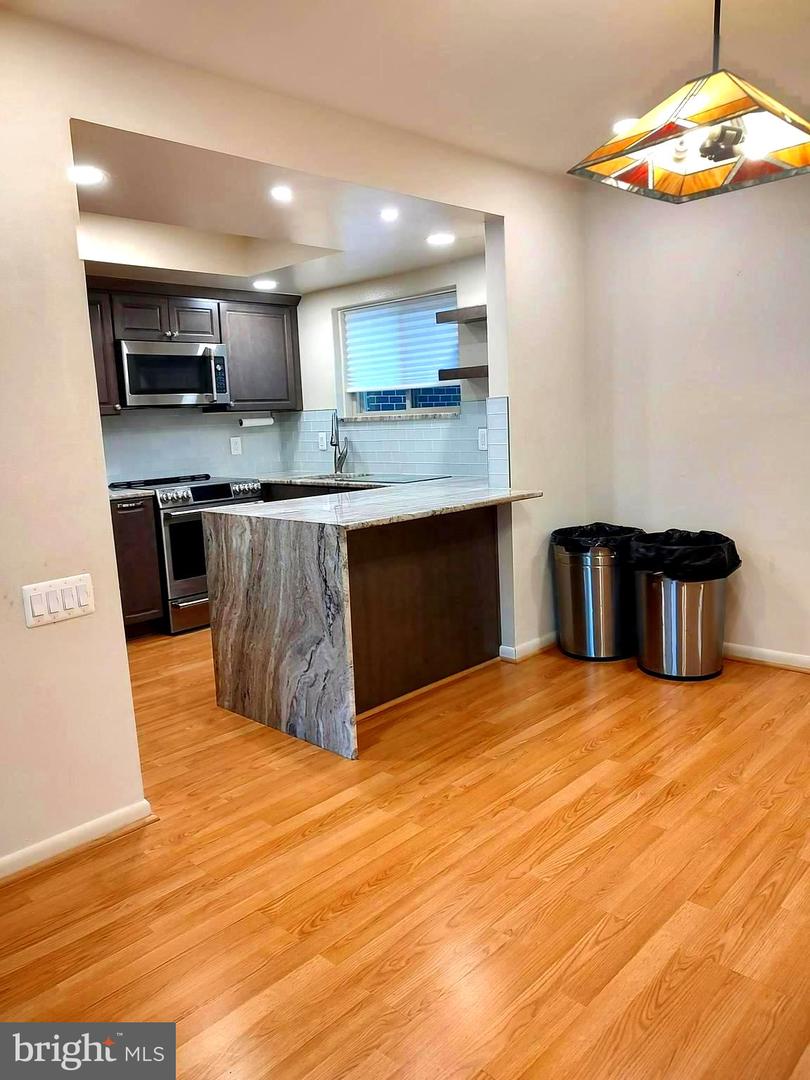 3576 Chiswick Ct #34-2c Property Photo 7