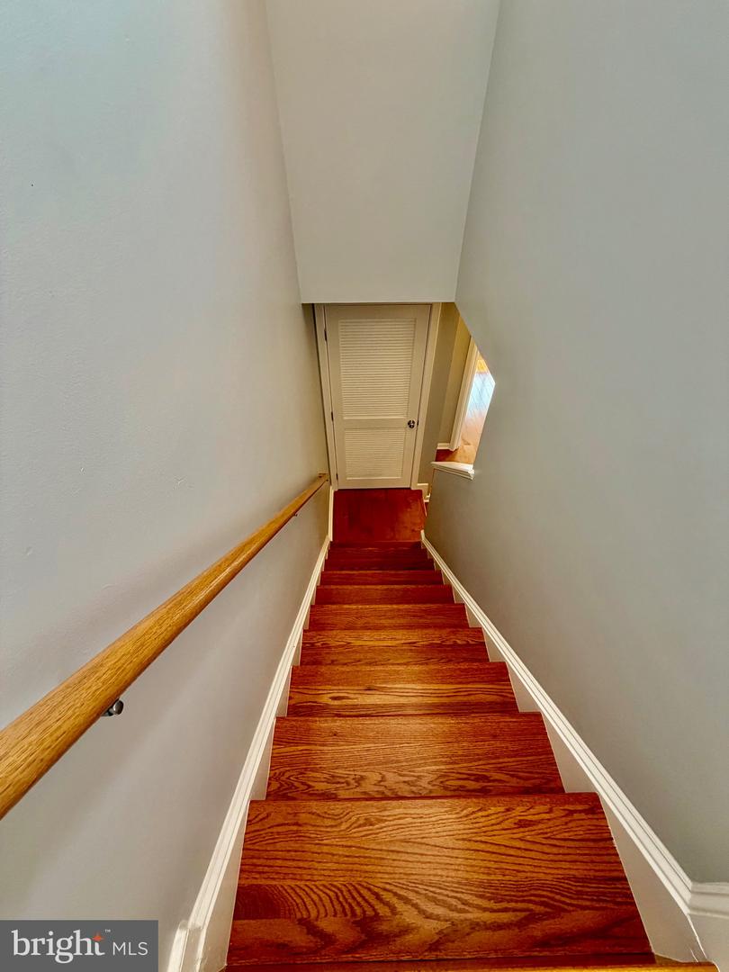 11034 Amherst Ave Property Photo 19