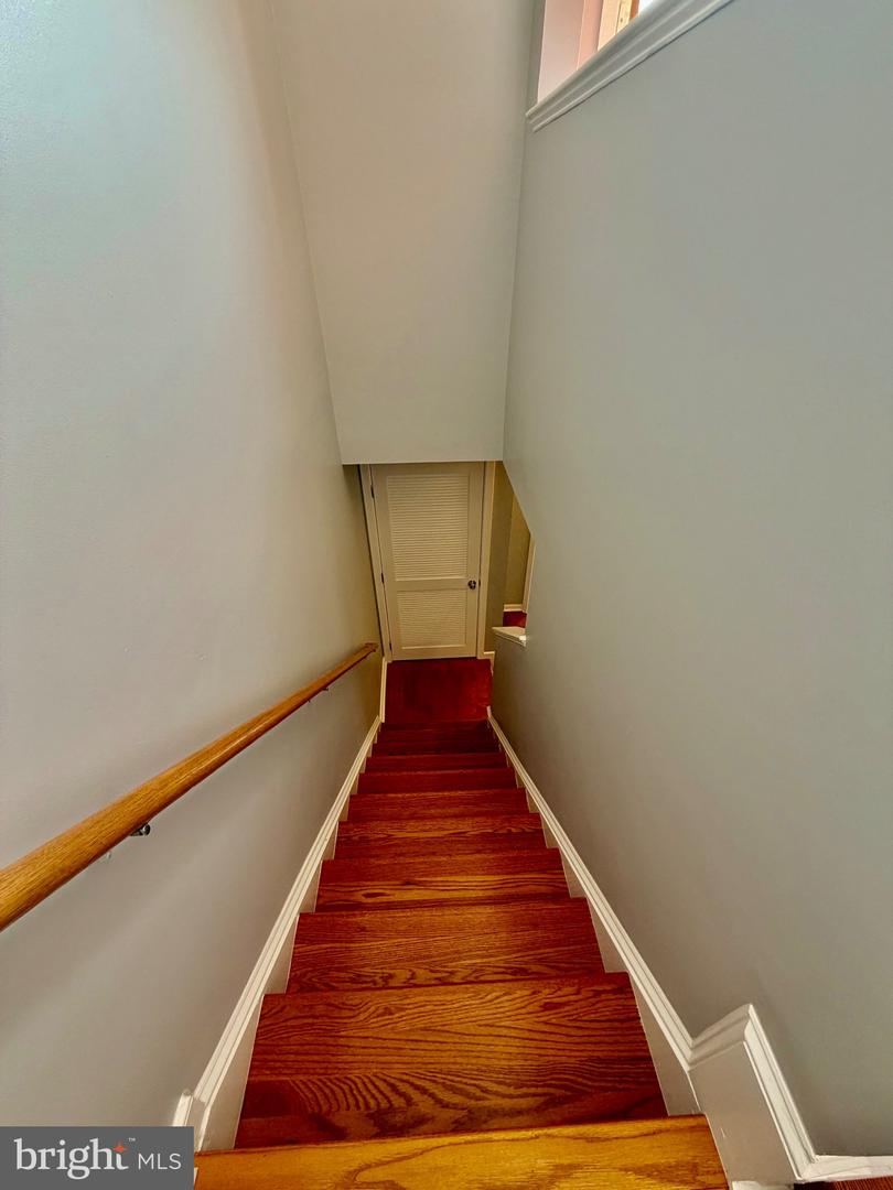 11034 Amherst Ave Property Photo 23