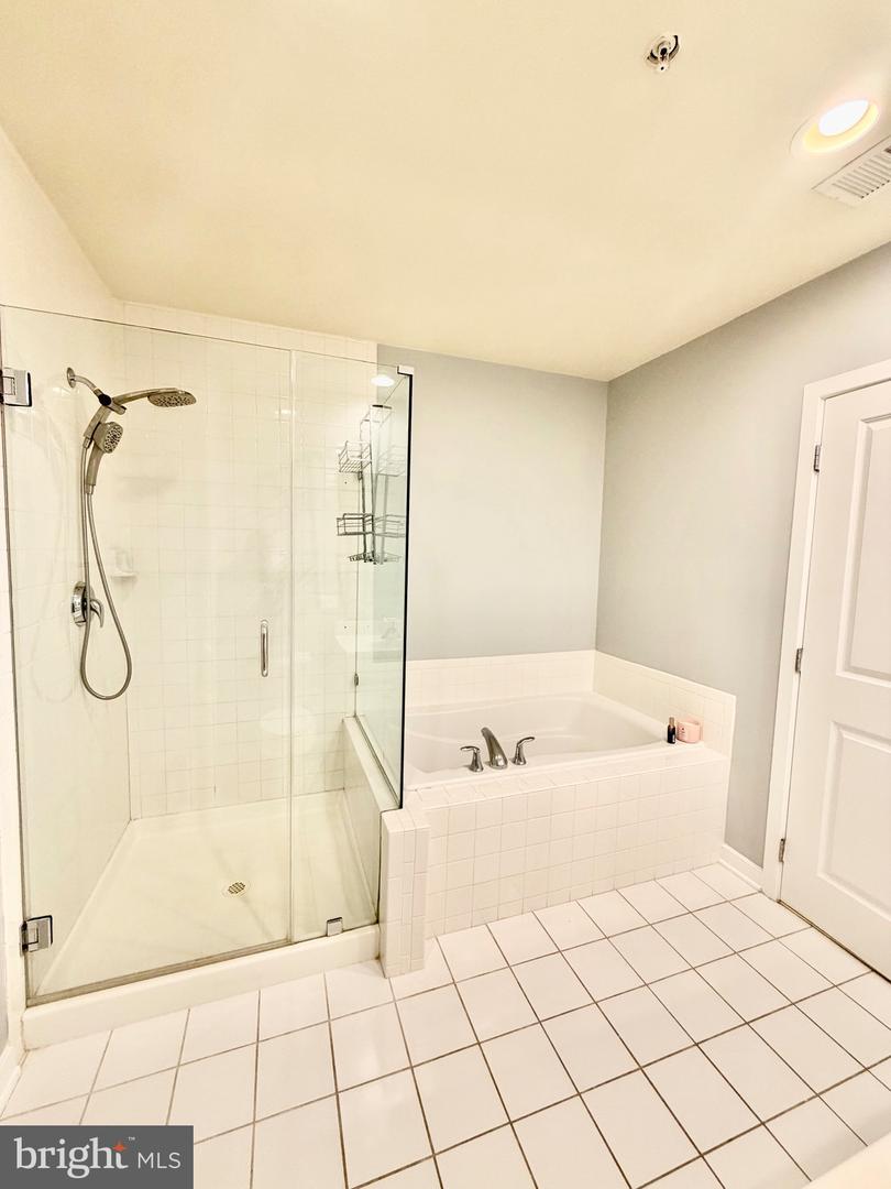 11034 Amherst Ave Property Photo 28
