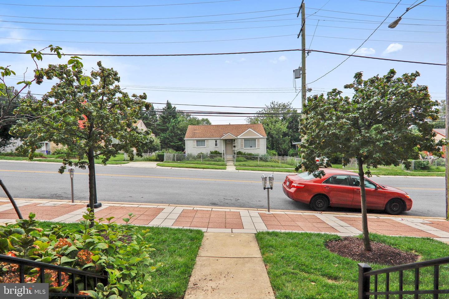11034 Amherst Ave Property Photo 39