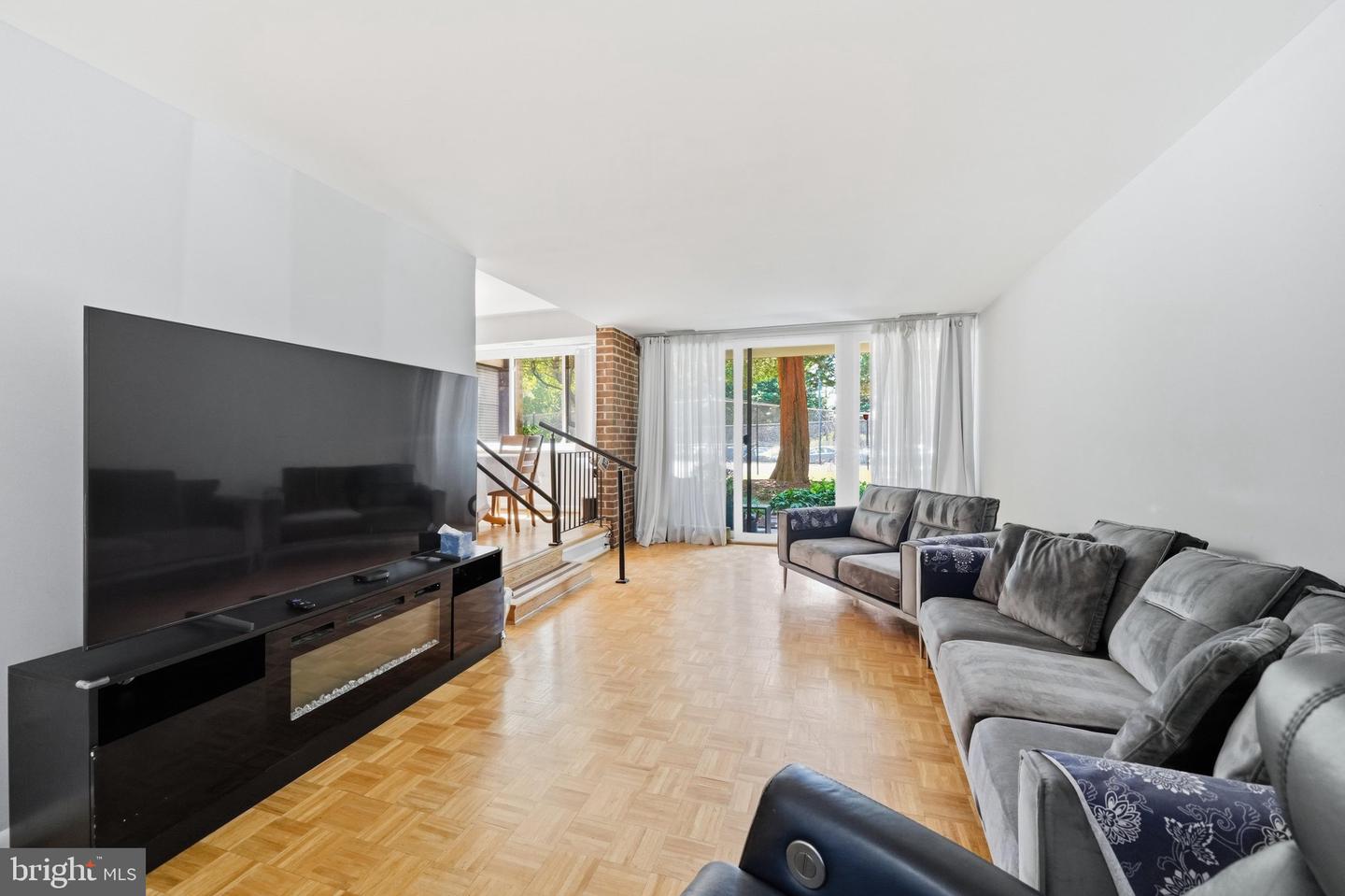 2105 Unit 15-103 Walsh View Ter #15 Property Photo 16