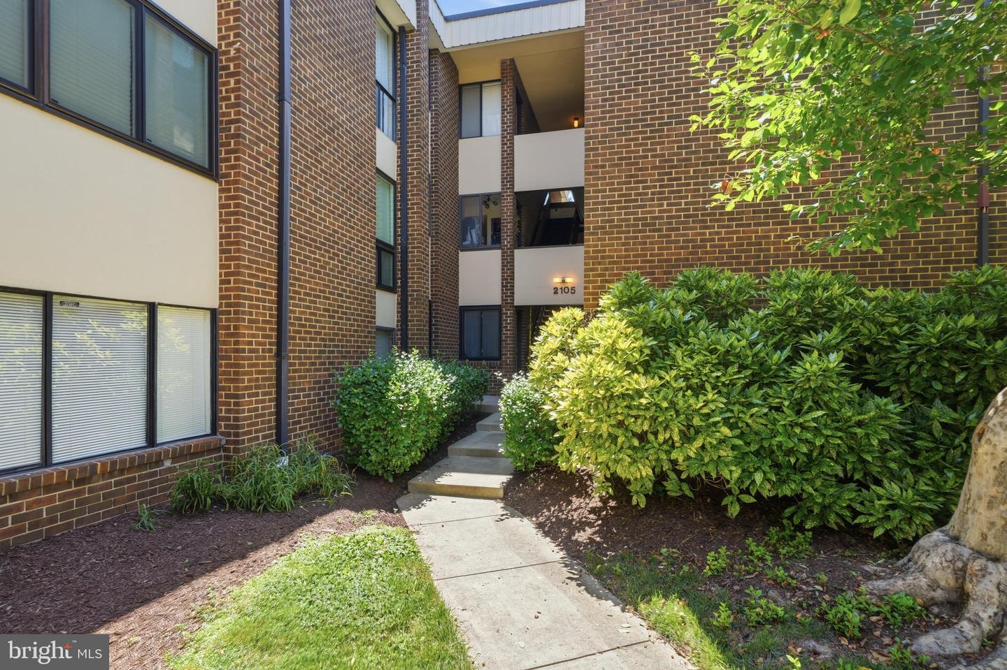 2105 Unit 15-103 Walsh View Ter #15 Property Photo 44