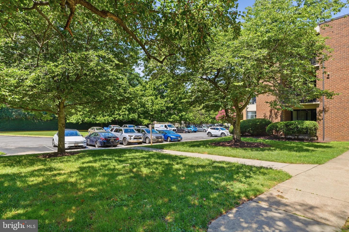 2105 Unit 15-103 Walsh View Ter #15 Property Photo 45