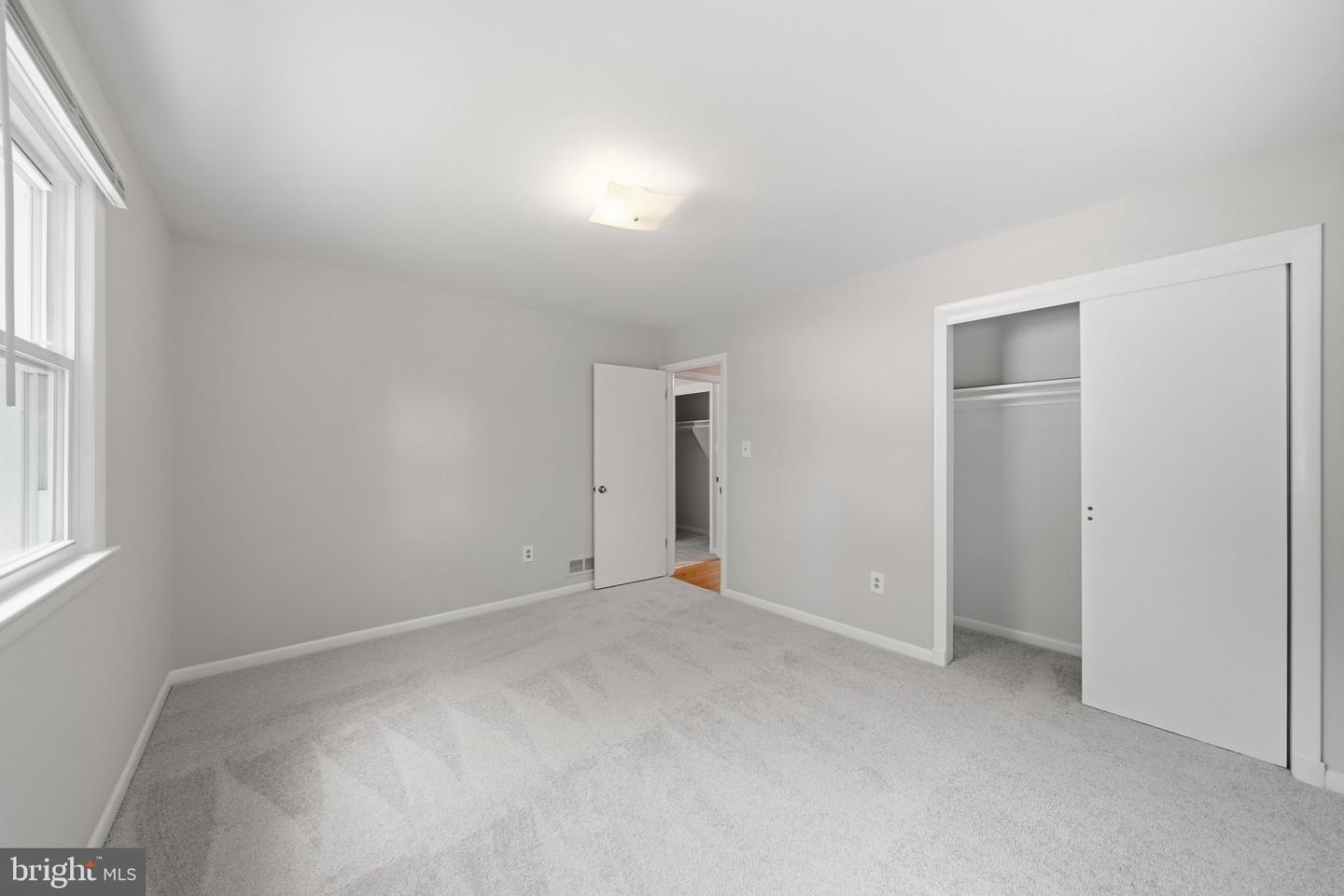 122 E Deer Park Dr Property Photo 21