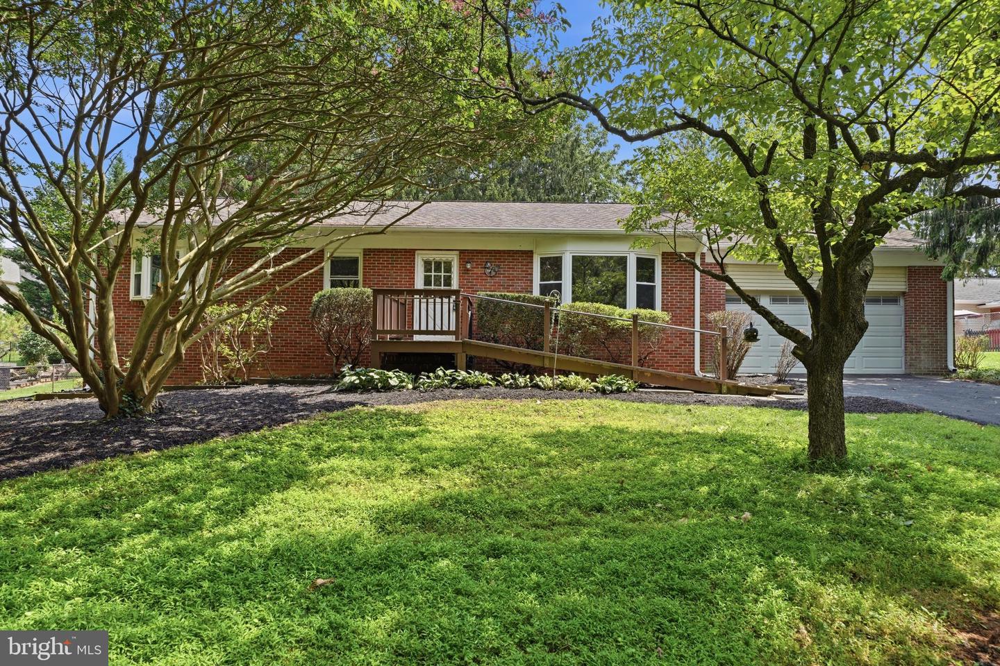 122 E Deer Park Dr Property Photo 44