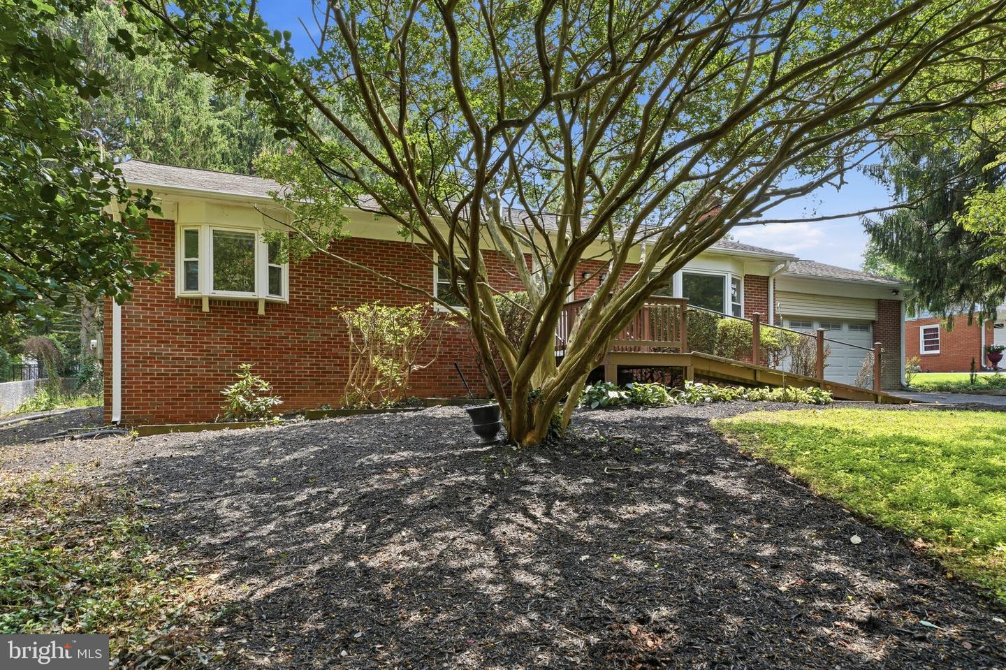 122 E Deer Park Dr Property Photo 45