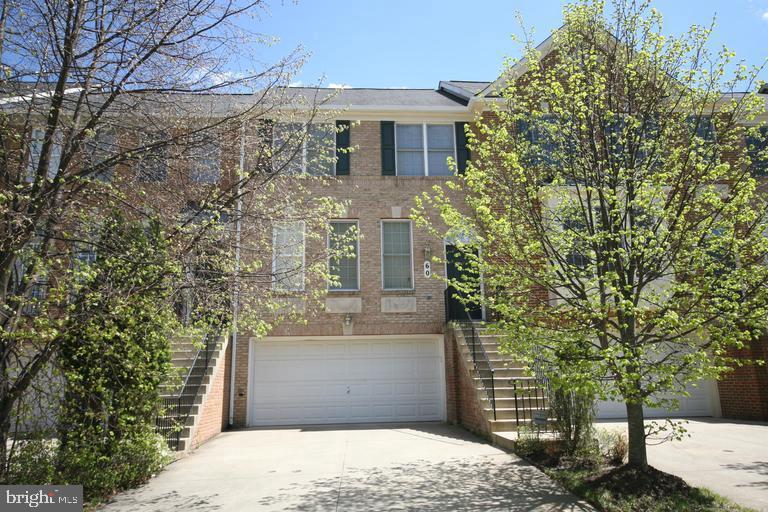 60 CALABASH CT Property Photo 1