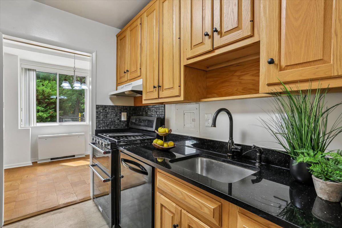 10500 Rockville Pike #122 Property Photo 10
