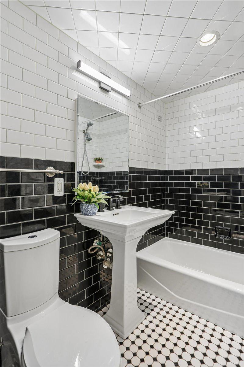 10500 Rockville Pike #122 Property Photo 15