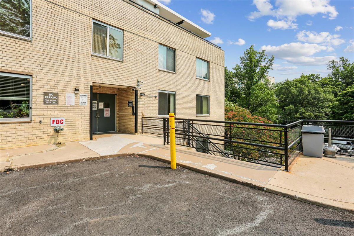 10500 Rockville Pike #122 Property Photo 19