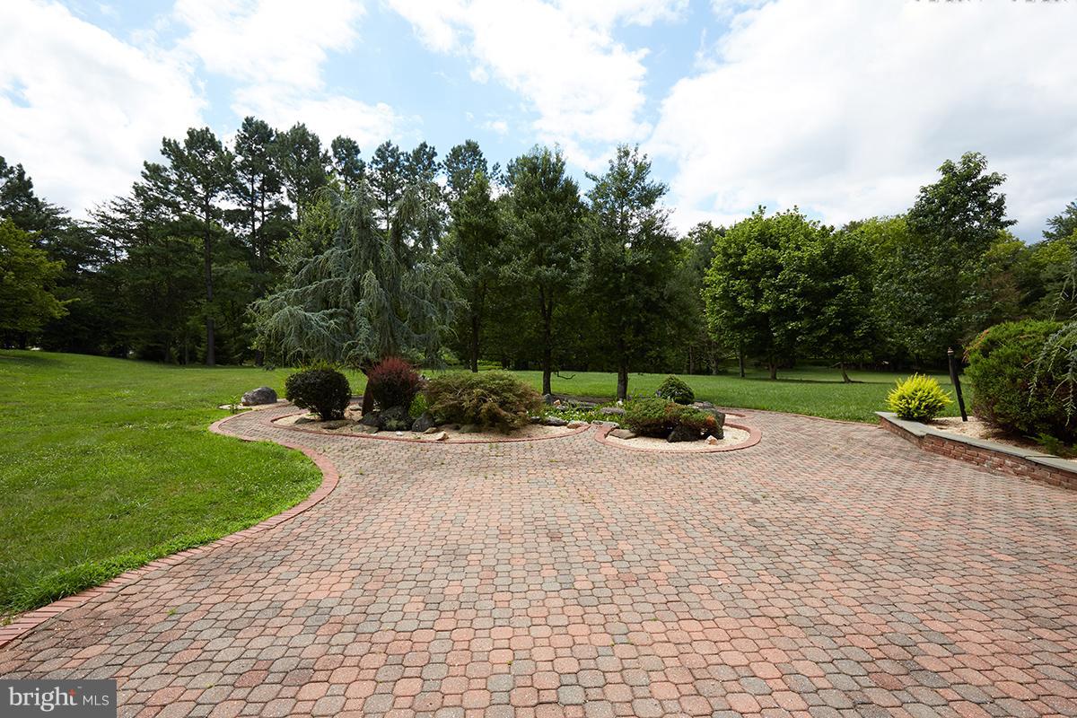 9 Alloway Ct Property Photo 37
