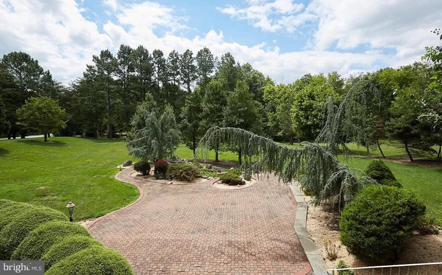 9 Alloway Ct Property Photo 38