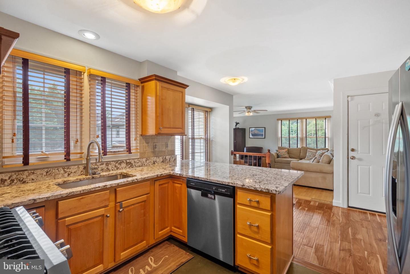 9 Red Granite Ct Property Photo 18