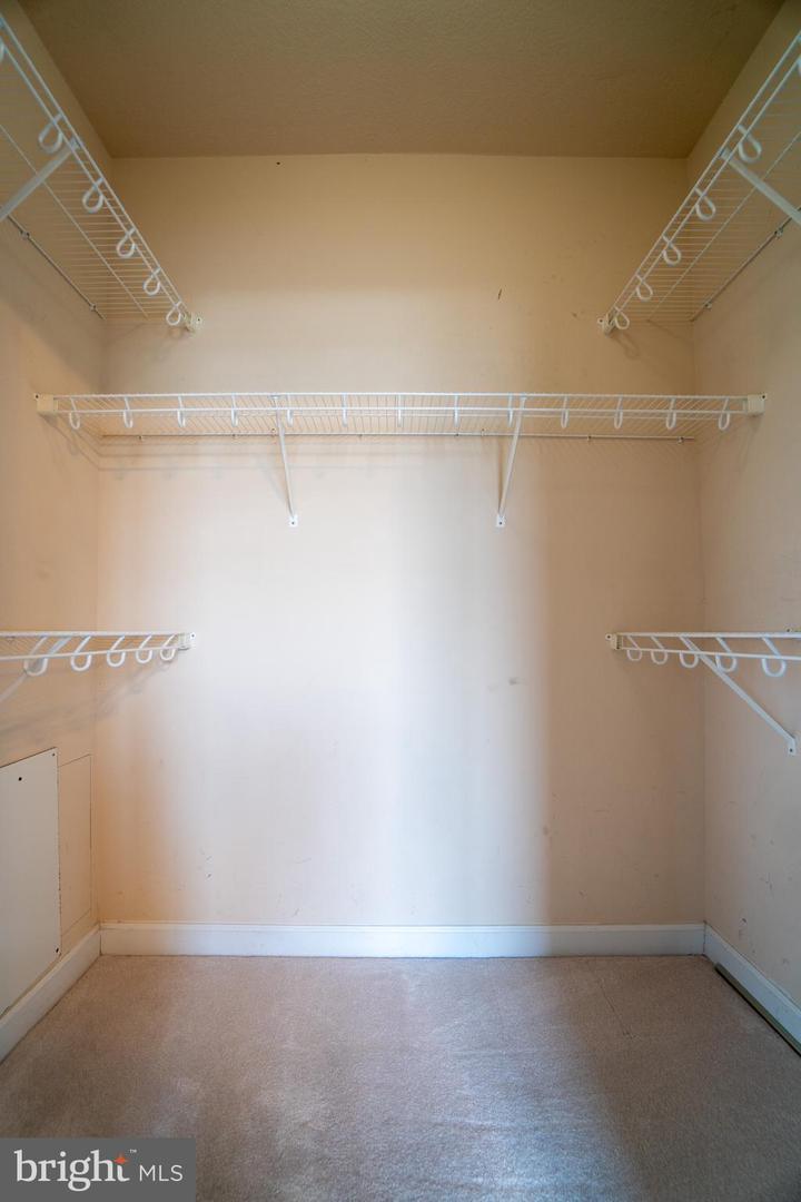 501 Hungerford Dr #463 Property Photo 8