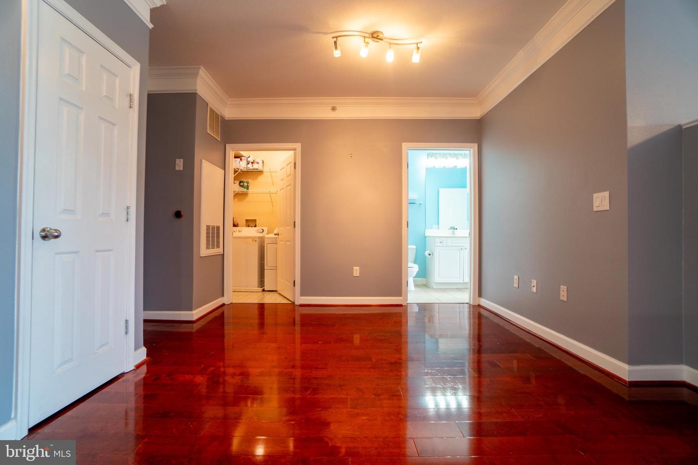501 Hungerford Dr #463 Property Photo 10