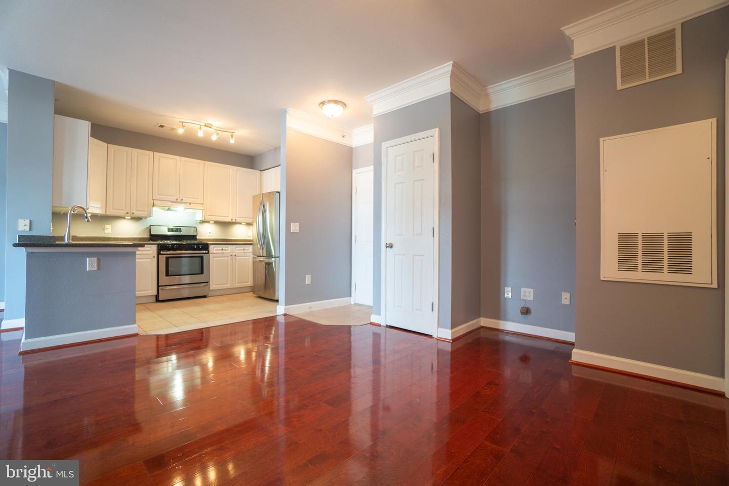 501 Hungerford Dr #463 Property Photo 12