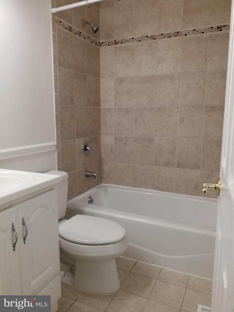 9516 Tippett Ln Property Photo 7