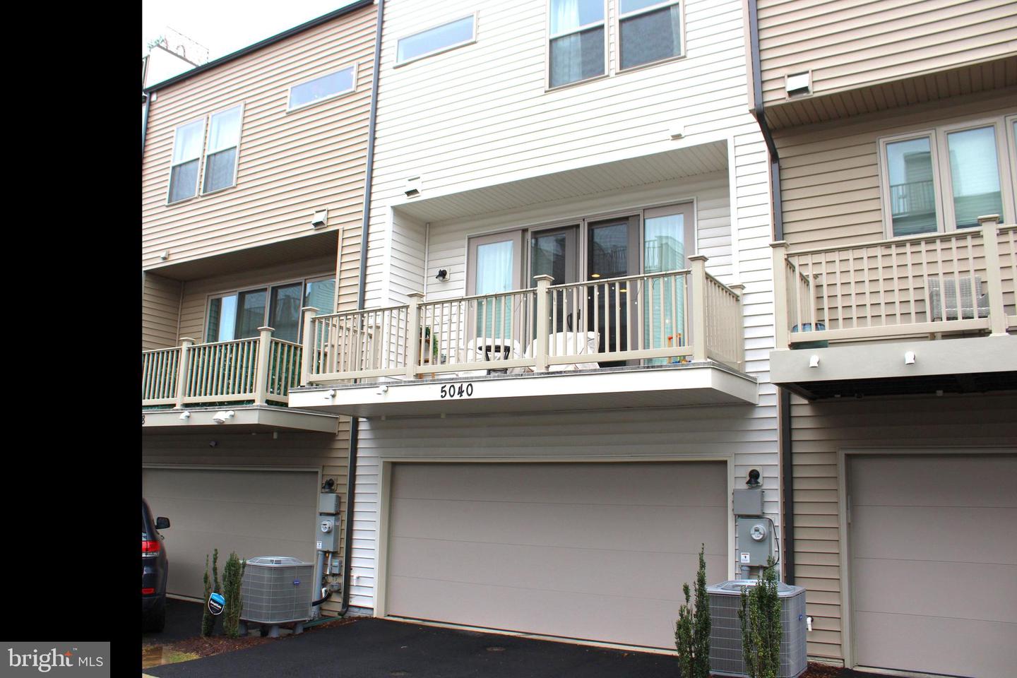 5040 Oakmoore Dr Property Photo 38