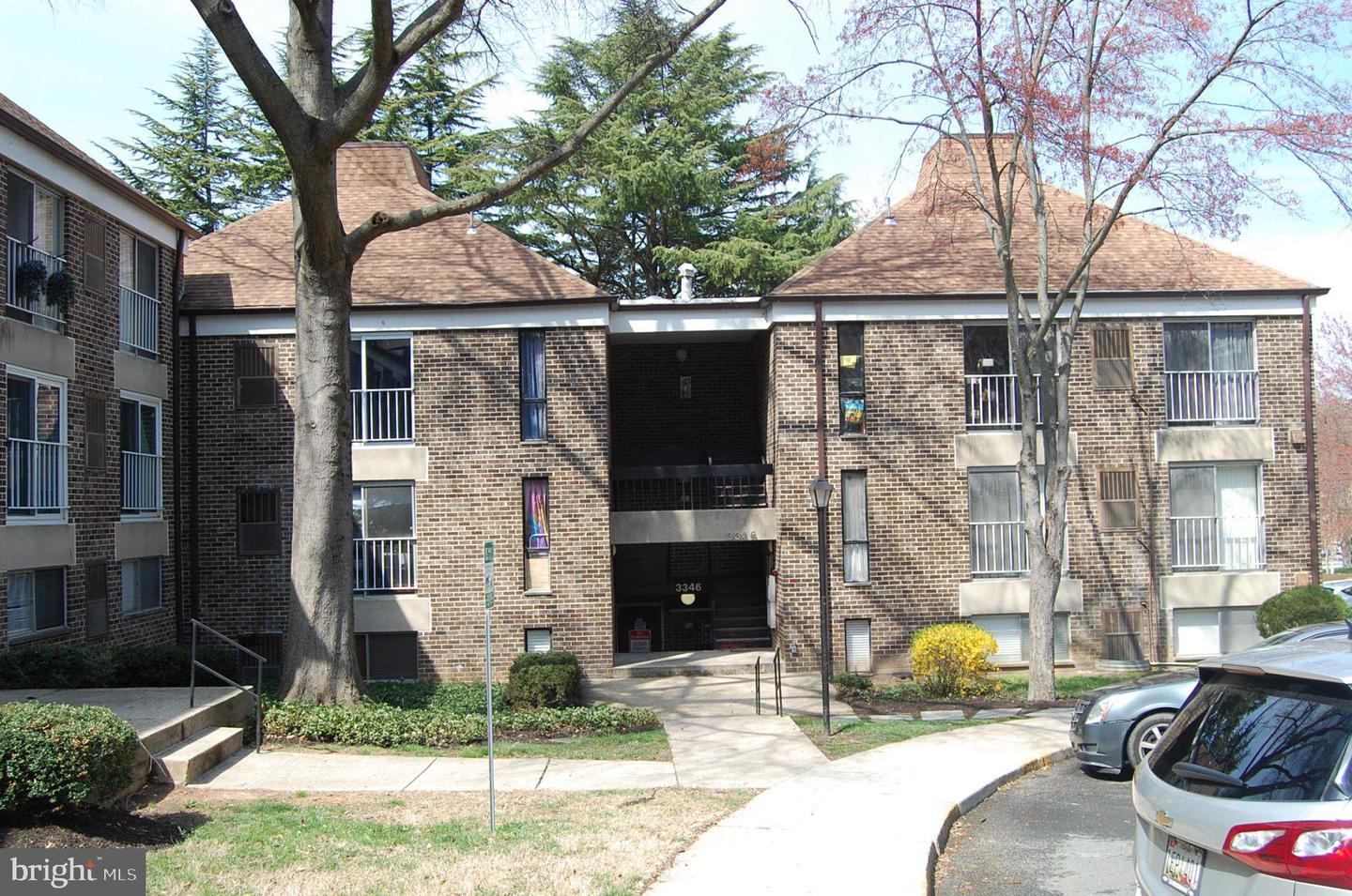 3346 Hewitt Ave #1-1-a Property Photo 1