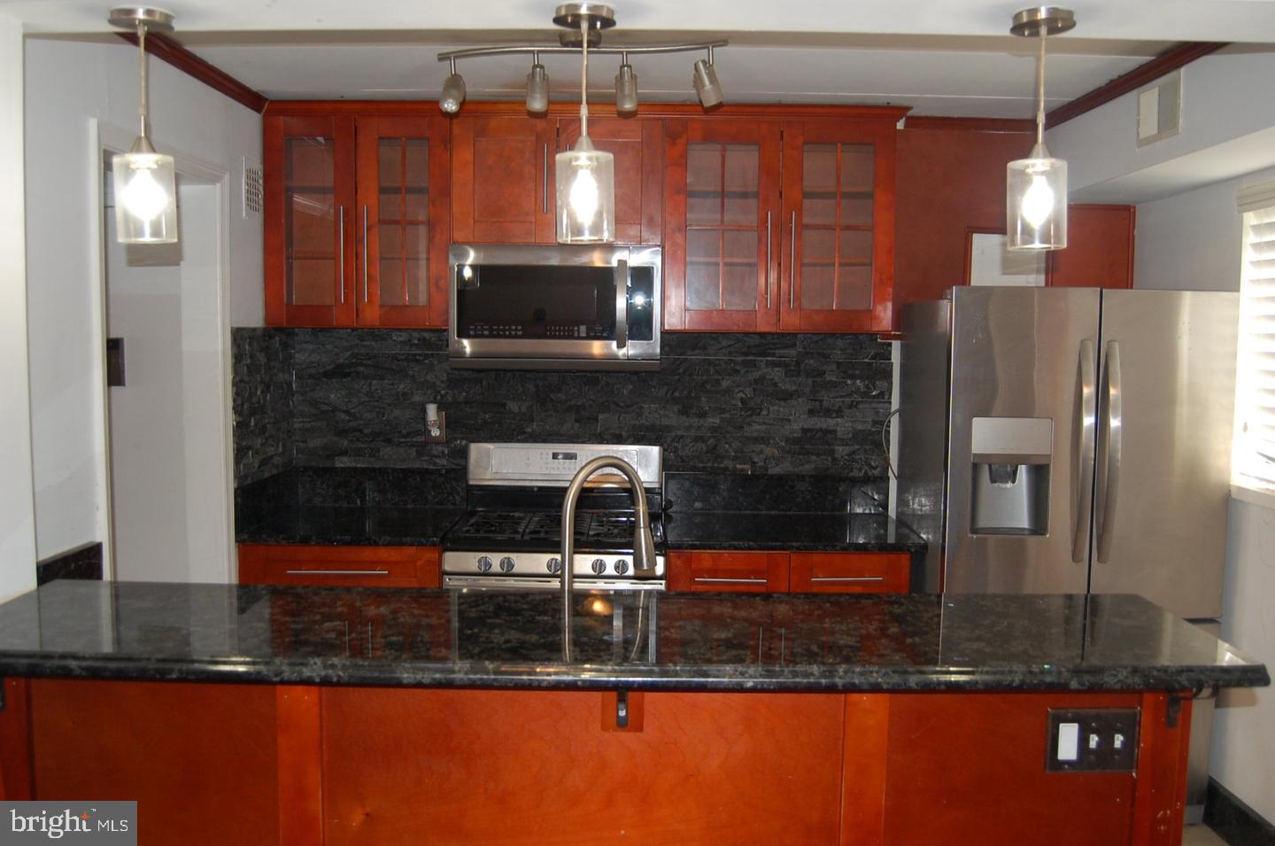 3346 Hewitt Ave #1-1-a Property Photo 3