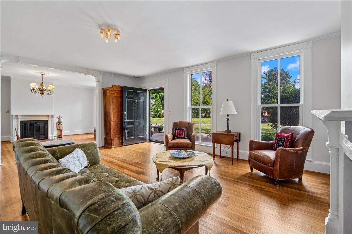 1401 Aintree Dr Property Photo 18