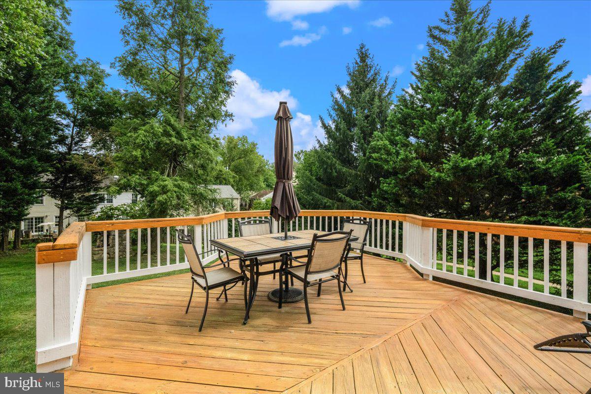 1401 Aintree Dr Property Photo 33