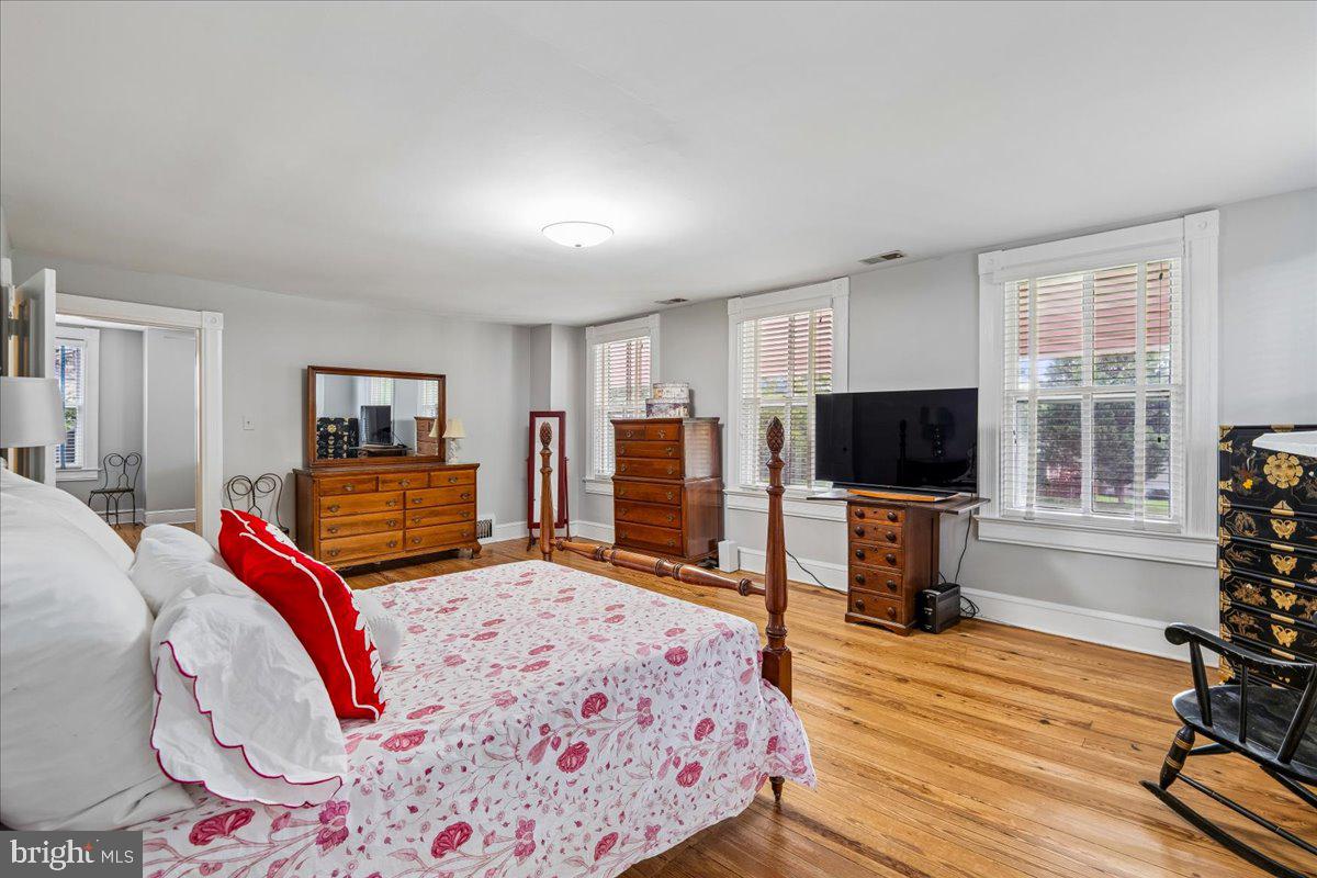 1401 Aintree Dr Property Photo 47