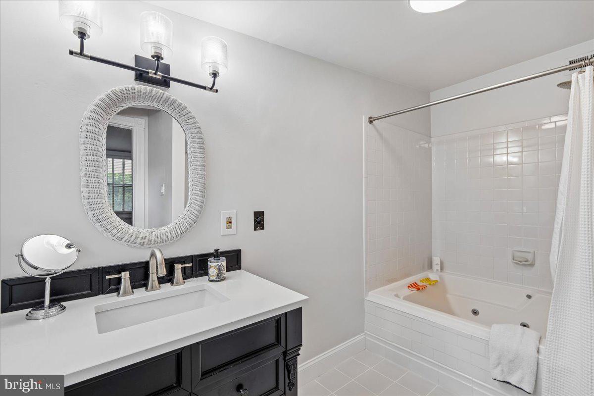 1401 Aintree Dr Property Photo 49