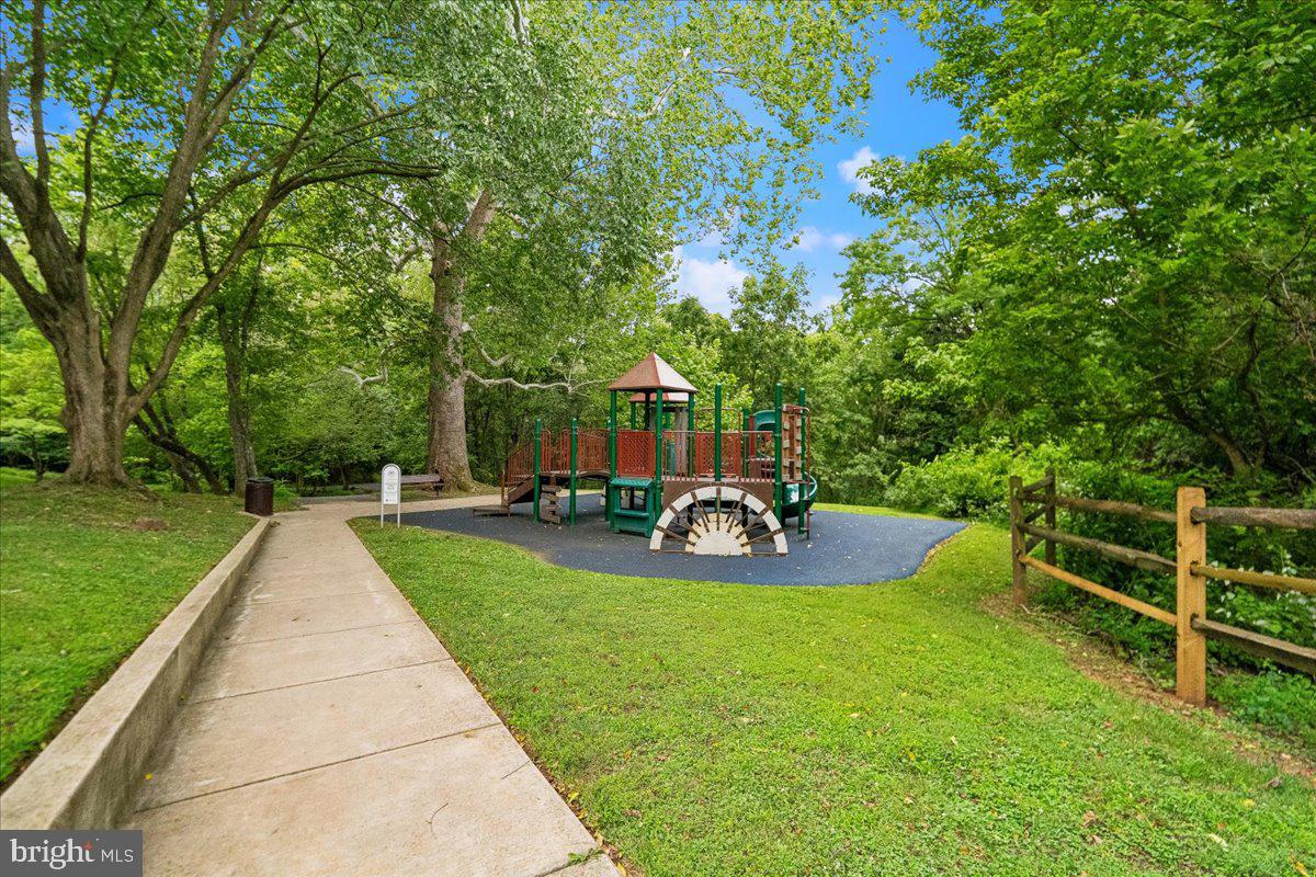 1401 Aintree Dr Property Photo 104