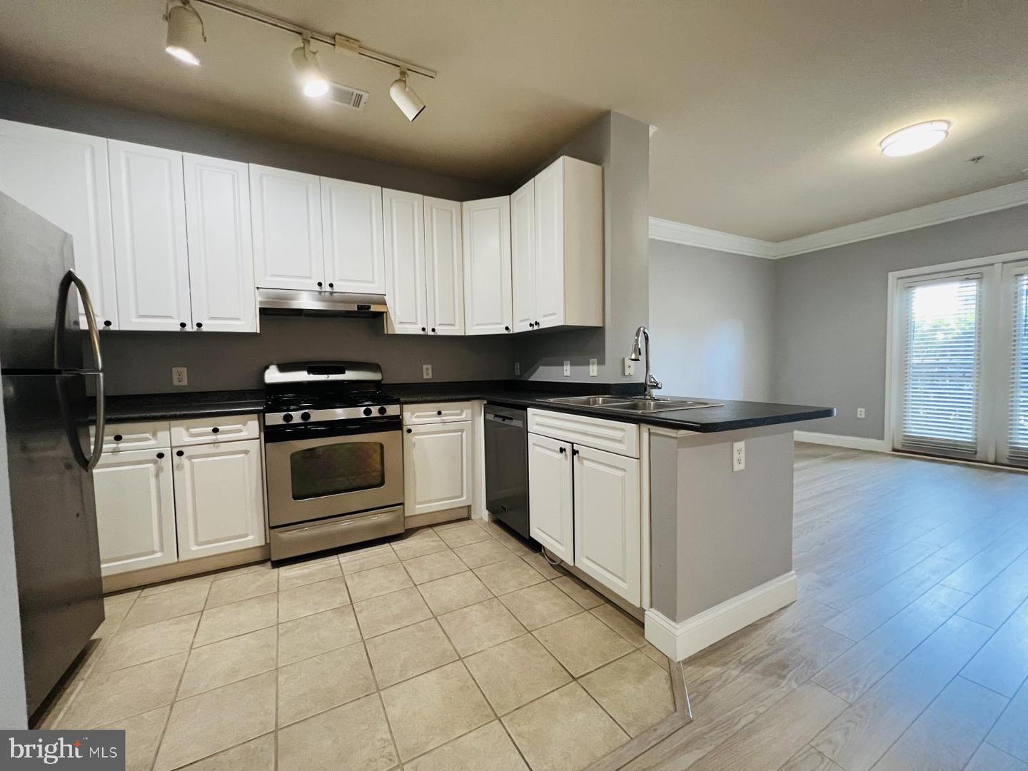 501 Hungerford Dr #p85 Property Photo 12