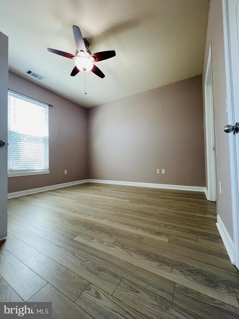 501 Hungerford Dr #p85 Property Photo 18