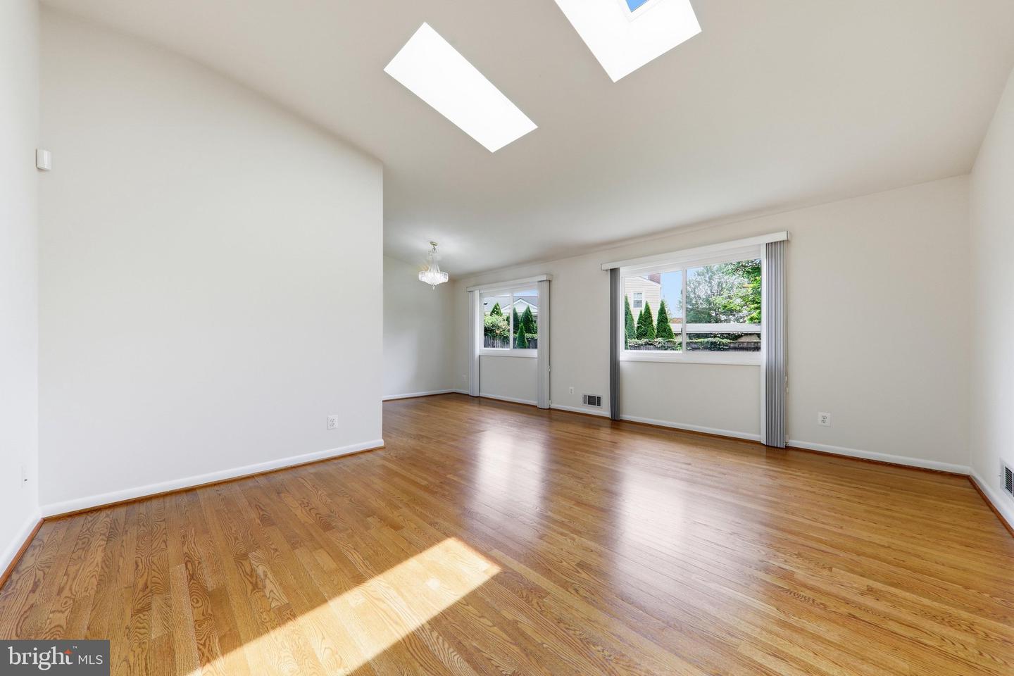 11601 Gowrie Ct Property Photo 3