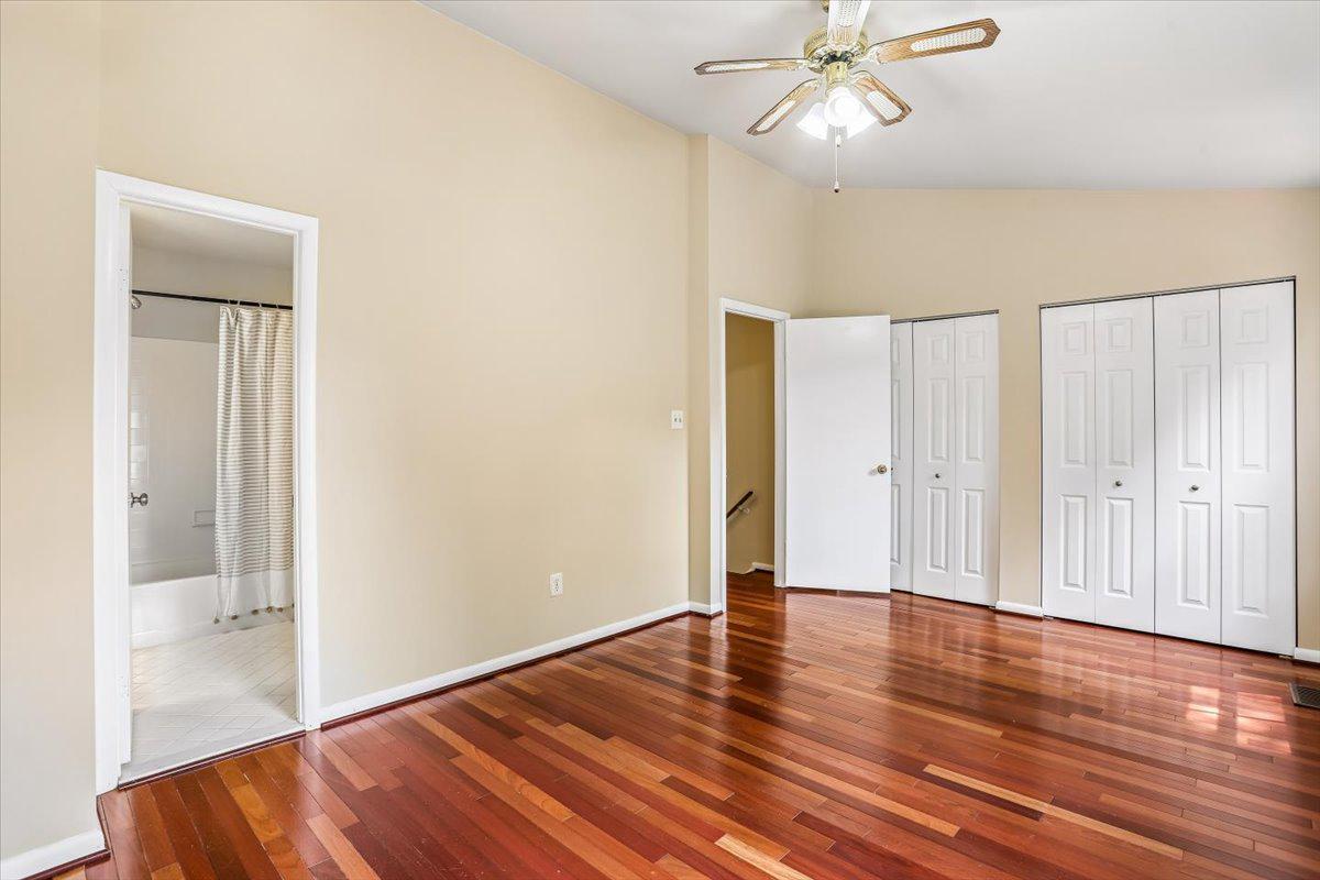 20016 Lake Park Dr #122 Property Photo 28
