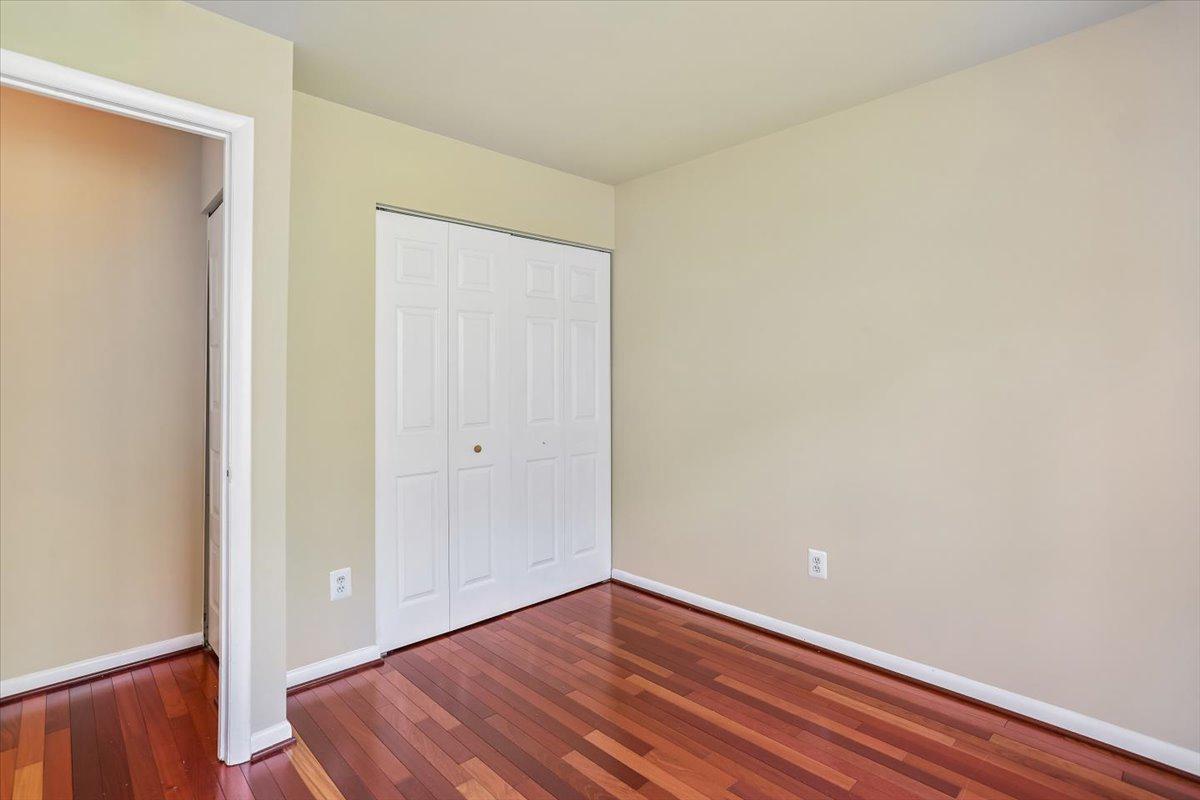 20016 Lake Park Dr #122 Property Photo 41