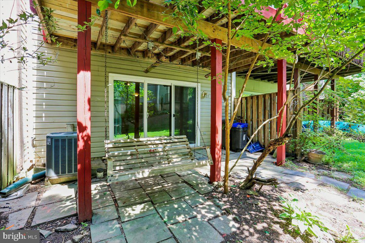 20016 Lake Park Dr #122 Property Photo 51