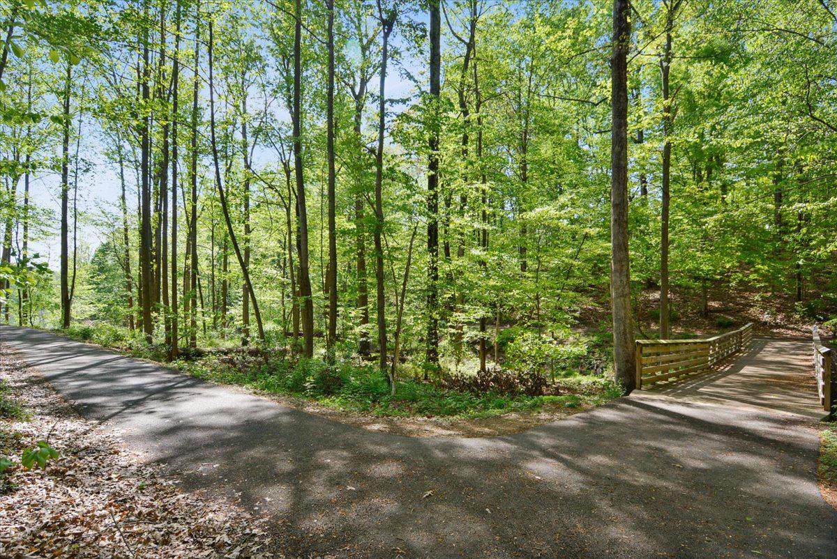 20016 Lake Park Dr #122 Property Photo 68