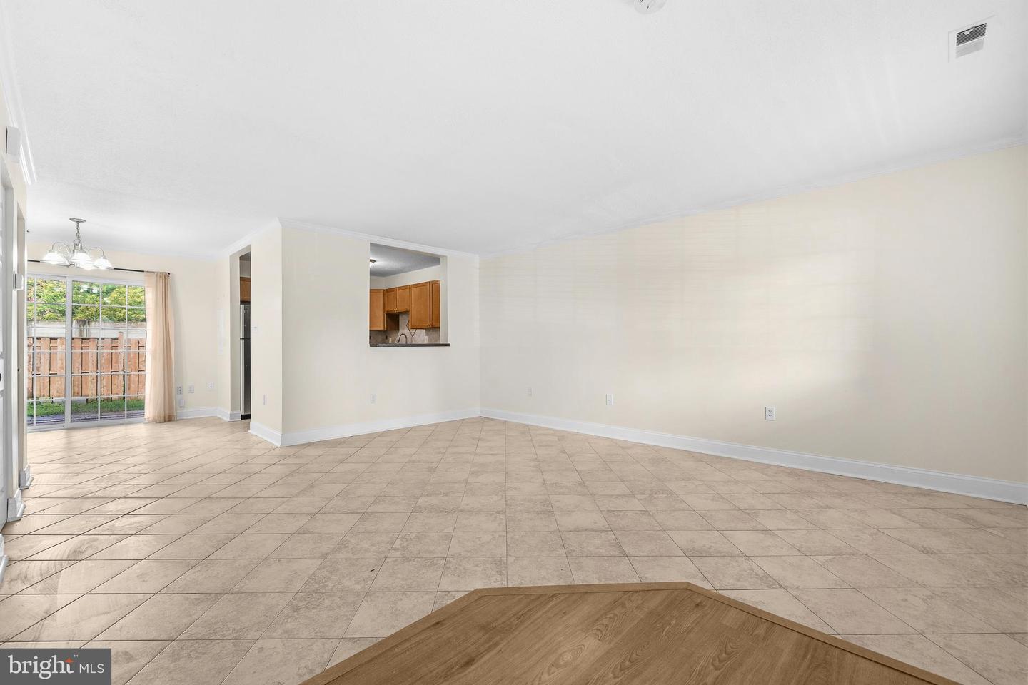 11444 Herefordshire Way Property Photo 5